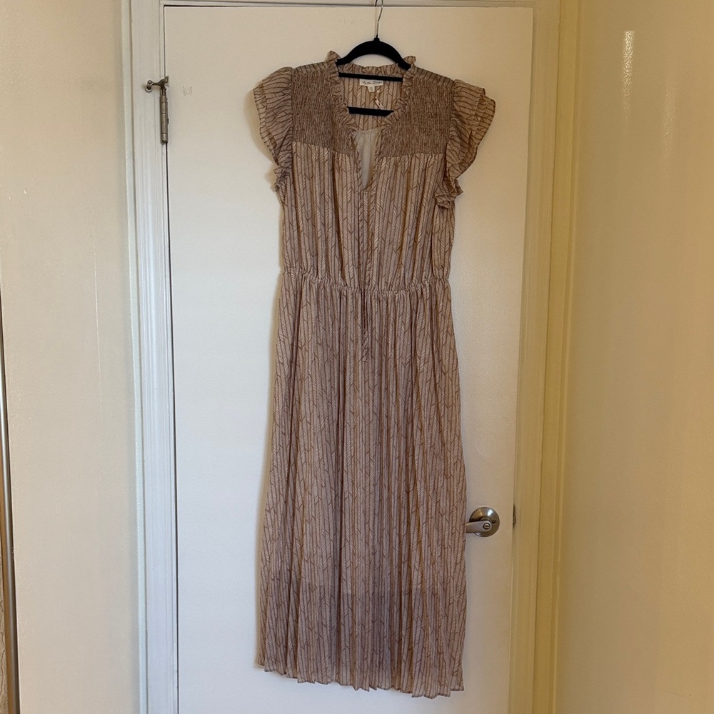 Chic Tan Midi Dress with Ruffle Sleeves